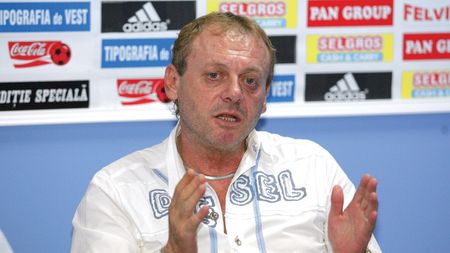 Arabii îl adoră pe marele „Elie Blachi"