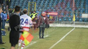 Reghe vorbește pentru prima dată de greșeli individuale: "Trebuie să fim mai bărbați" Cum explică remiza cu Oțelul