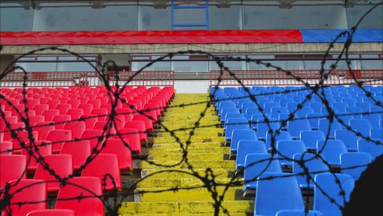 Gigi s-a răzgândit: **'Nu mai pun sârmă ghimpată!Ne facem de râs!'