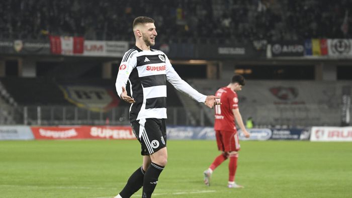 Top atacanți Superliga încheie echipa sezonului. Lista COMPLETĂ cu cei mai buni fotbaliști din acest campionat!