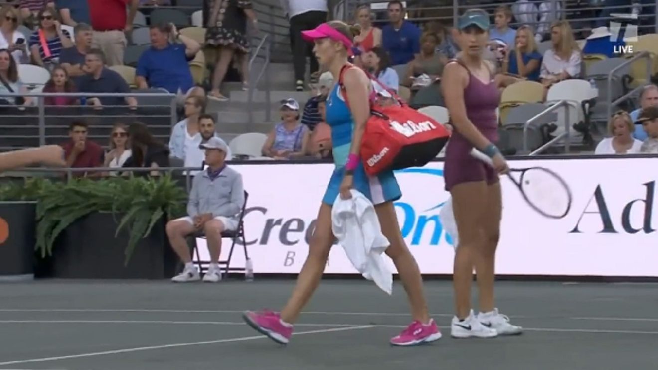 Scântei între două jucătoare de top la Charleston! Belinda Bencic și Shelby Rogers și-au aruncat cuvinte grele în timpul meciului | VIDEO