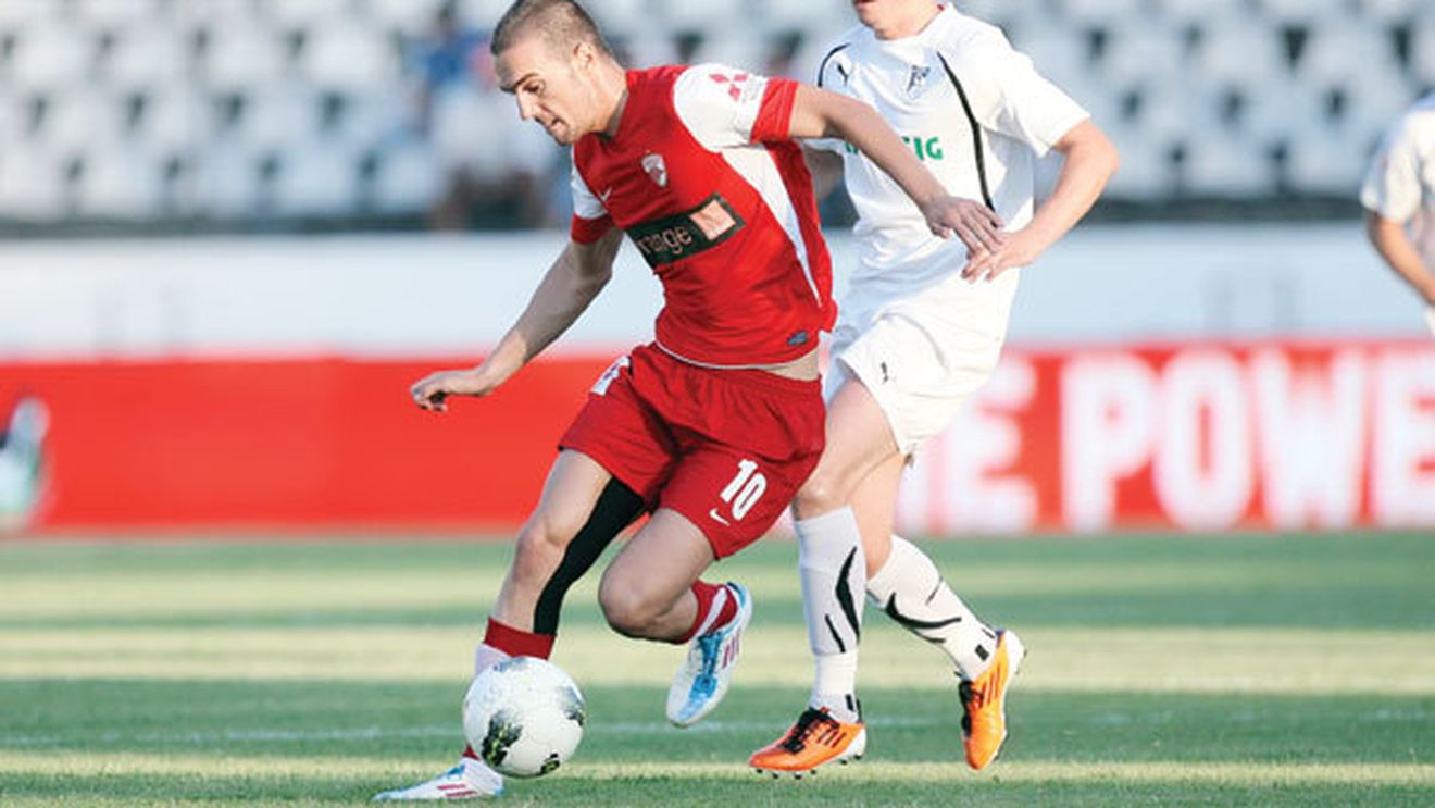 Frații Becali, alt episod umilitor! Șefilor lui Lazio nu le-a venit să creadă ce văd!** Impresarii au încercat să-i forțeze să ia 2 jucători din Liga I