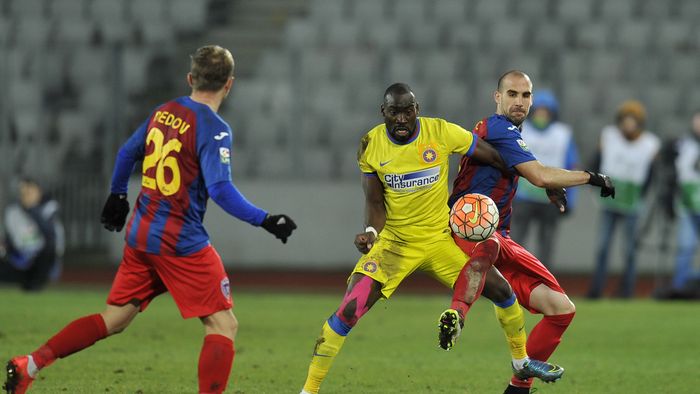 EXCLUSIV | Coșmarul lui Sașa Balic, fotbalist la ASA. "Mă tratează ca pe un câine! Nici nu vorbesc cu mine". E neplătit de cinci luni, dar clubul i-a luat mașina, deși nu poate merge fără cârje. Reacția clubului. VIDEO