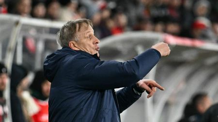 Emil Săndoi și-a reziliat contractul cu Poli Iași. Vasile Miriuță este așteptat în Copou. Anunțul clubului