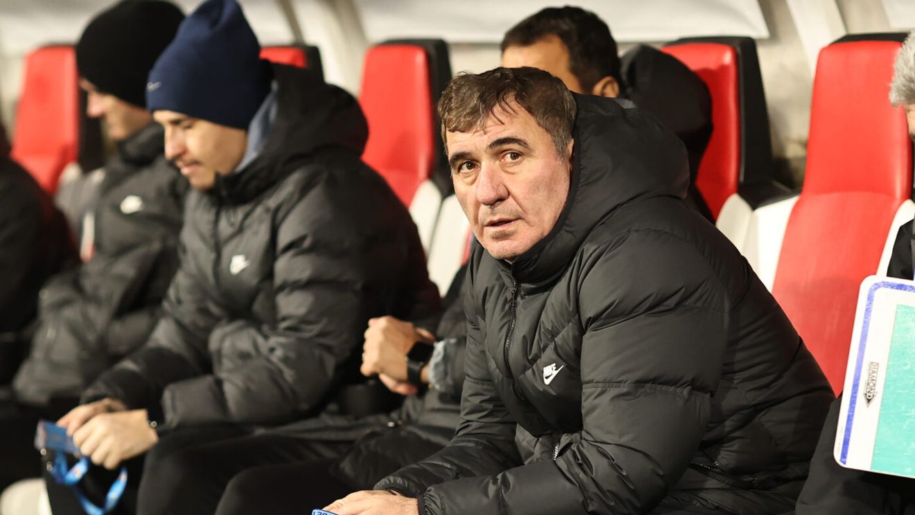 Gică Hagi, reacție neașteptată după ce Louis Munteanu a făcut hattrick-ul în CFR Cluj - Farul Constanța! Ipostază rarisimă pentru „Rege”, surprinsă de camerele TV