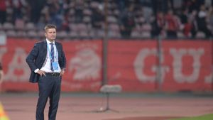 Uhrin și-a făcut lista cu jucătorii tineri pe care îi vrea în cantonament. Gabi Răduță: ”Dusan are o relație foarte bună cu Academia” EXCLUSIV