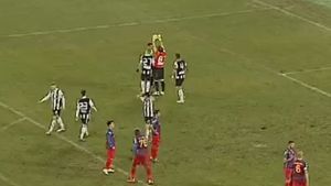 Doar în Liga 1! FOTO | Penalty de cascadorii râsului primit de ASA în victoria cu U Cluj