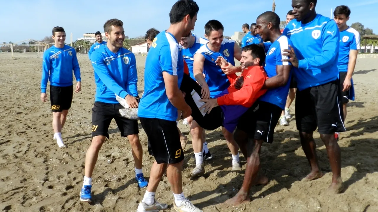 GALERIE FOTO: Jucătorii Petrolului au făcut show la antrenamentul de pe plajă. Mutu a lipsit!