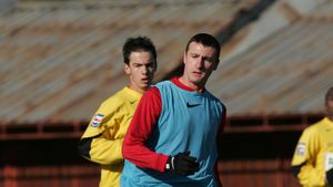 Izvoranu are probleme la inghinali