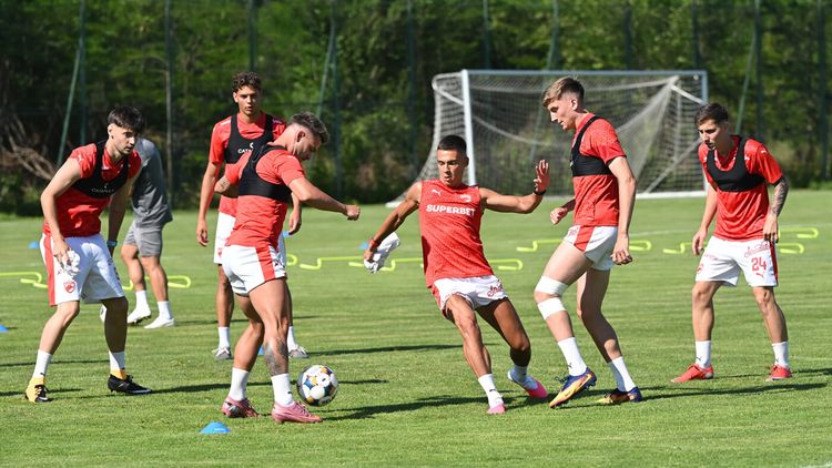 MERCATO Anunț despre transferul pe care Dinamo l-a negociat cu Benfica! Portughezii au acceptat oferta: ce a decis fotbalistul!