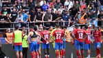 Steaua, singura care a reacționat după ce FRF a aprobat ca echipele de drept public să nu mai aibă drept de joc în play-off-ul Ligii 2. Suporterii se simt mințiți și îi desfiintează pe conducătorii clubului din Ghencea: ”Continuă minciuna pe care nu o mai crede nimeni”