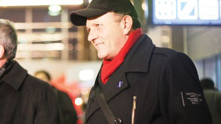 EXCLUSIV | Demollari: "Batem și ajungem în play-off!". Cel supranumit "Demollari omoară militarii", unul dintre cei mai buni stranieri din istoria Ligii 1, vede meciul cu FCSB pe net. Ce face acum albanezul și ce mesaj are pentru "câini"