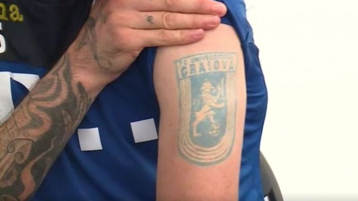 Jucătorul român care nu a evoluat niciodată în Liga 1, dar are emblema Craiovei tatuată pe braț: "Am simțit că trebuie să fac asta și nu îmi fac probleme"