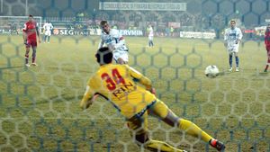 Transferul verii putea fi al Stelei!** Hagi l-a refuzat la Steaua în 2006, după care a ajuns la națională și acum poate prinde un contract în Grecia