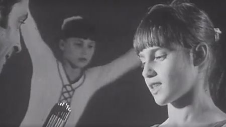Cum a sărbătorit Nadia Comăneci 45 de ani de la primul 10 din istoria gimnasticii. S-a îmbrăcat în ținută de concurs. „O picătură de istorie" | VIDEO
