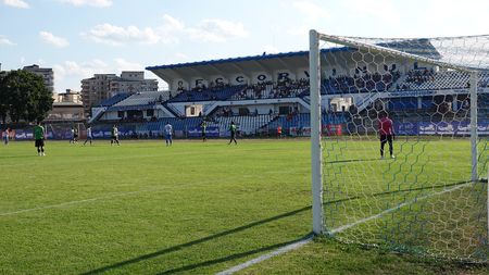 Corvinul nu mai vrea în Seria a 9-a a Ligii 3 și critică decizia FRF: ”Repartizarea nu e încadrată în criteriul geografic.” Echipa din Hunedoara vrea lămuriri suplimentare