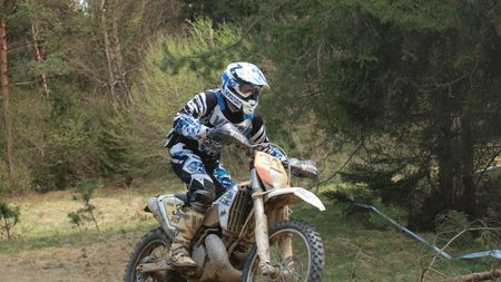 Mani Gyenes se află la două etape de al cincelea titlu național