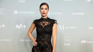 Sandra a fost ospătăriță într-un club de noapte, dar a dat norocul peste ea. Acum, e arhitect şi se iubeşte cu un milionar chipeş din fotbal