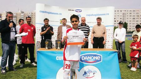 Dinamo crește viitorul!** "Xavi", în alb-roșu