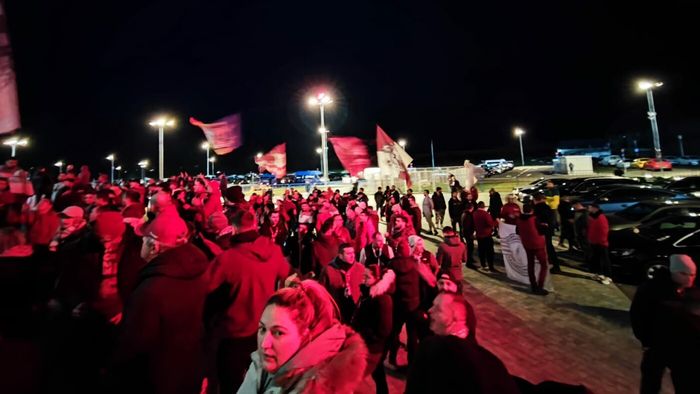 Tensiuni uriașe la Sepsi - Rapid! Galeria giuleștenilor a părăsit stadionul în minutul 15, după ce startul partidei fusese amânat