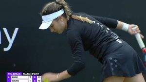 Încă o victorie românească la turneul de la Birmingham! Gabriela Ruse i se alătură Simonei Halep în optimile de finală | VIDEO