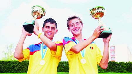 Ca Djokovic! Se naște o stea în tenis! Are 13 ani si speră să-i calce pe urme sârbului