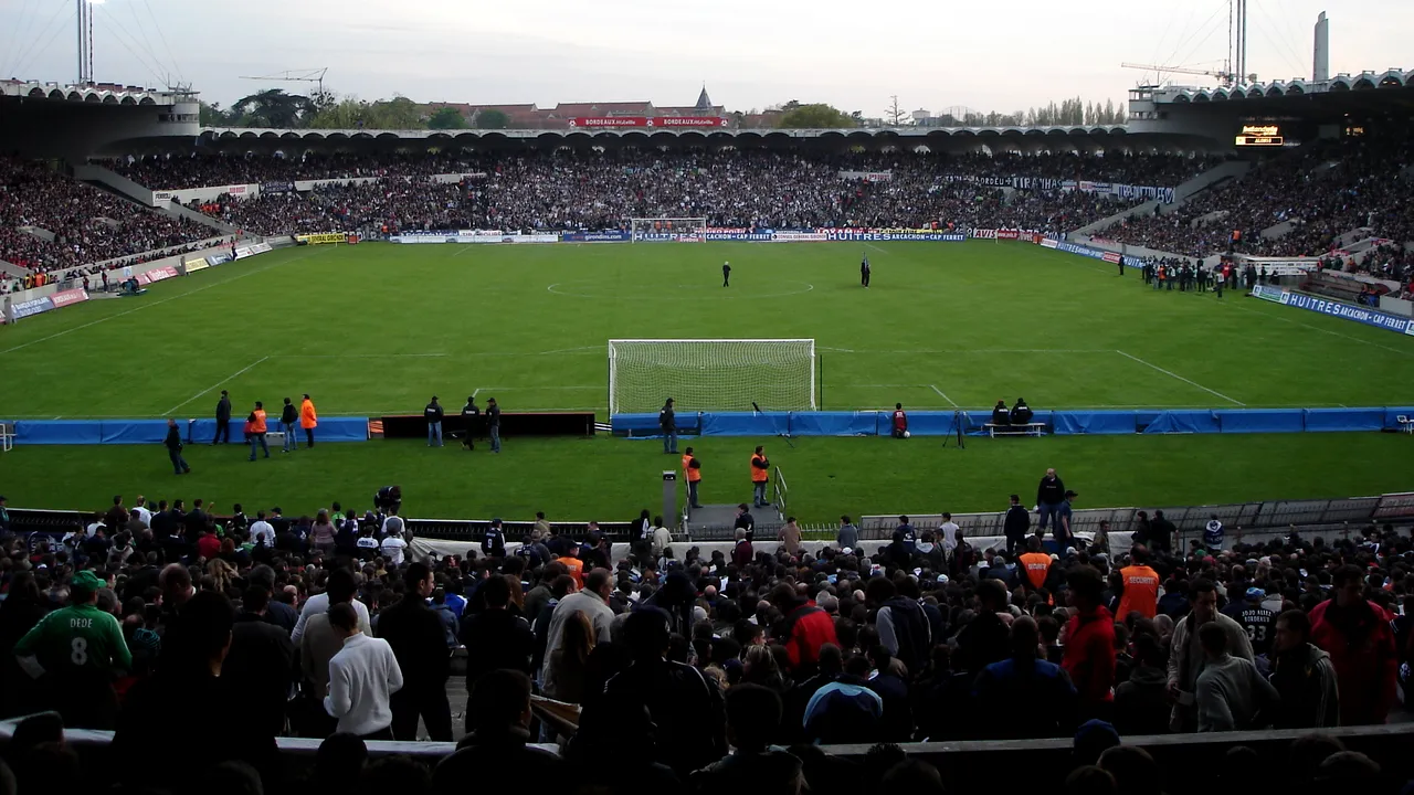 Au și francezii Giuleștiul lor** Stadionul lui Bordeaux a rămas fără 1.500 de locuri! Vezi de ce