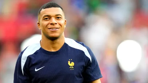 Prezentarea oficială a lui Kylian Mbappe la Real Madrid! Desfăşurare grandioasă de forțe: francezul a făcut vizita medicală şi a dat primele autografe