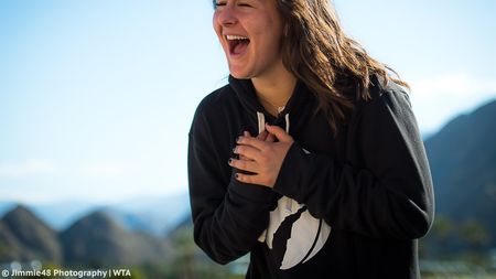 10 minute și... nimic. Bianca Andreescu a încercat să poarte un dialog cu părinții după ce a luat trofeul la Indian Wells. Presa din Canada a dezvăluit momentul emoționant