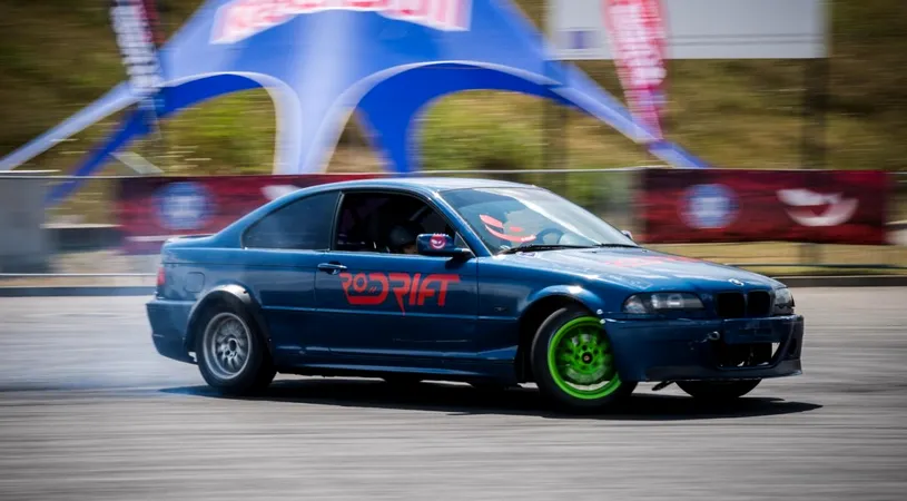 Eveniment special în București pentru amatorii de drift: Campionii sunt pe circuit, nu pe șosele