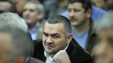 Mai rezistă Doroftei în fruntea FR Box? Aproape jumătate dintre membrii afiliați în cer demisia printr-o petiție