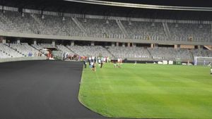 Miuțe repetate, gazonul rezistă:** Consilierii își fac de cap pe noul gazon de 120.000 â‚¬ al Cluj Arena! Șefilor lui Chelsea nu le-ar veni să creadă