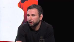 Răzvan Raț, client fidel Ferrari: „Sunt la al cincilea și vânez acum alte două modele”. Cum arată și cât costă mașinile fostului fotbalist | VIDEO EXCLUSIV ProSport Live
