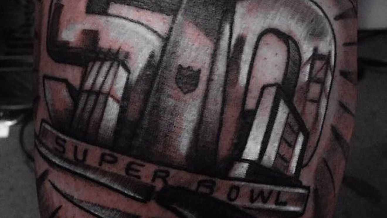 Cel mai neinspirat dintre pământeni. Un suporter și-a făcut un tatuaj, dar soarta i-a dat o lovitură cruntă