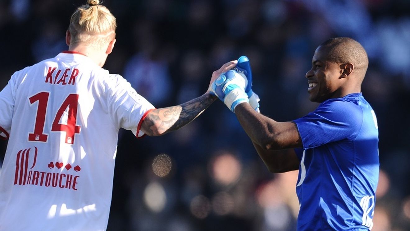 Bătut după 1062 de minute! Spiderman-Enyeama n-a doborât recordul lui Huard!