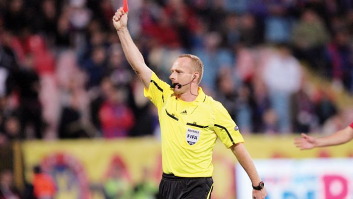 Explicațiile lui Borski: "Steaua a avut ghinion... mă pregăteam să fluier!"