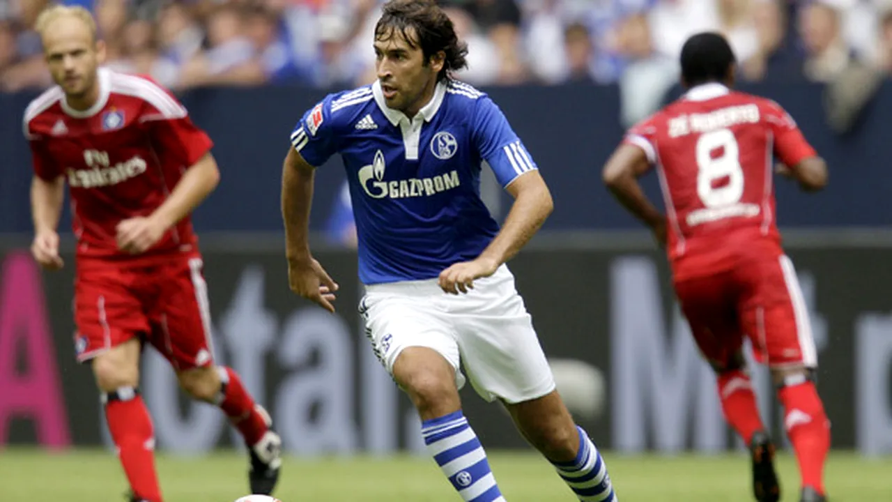 VIDEO **Raul a debutat pentru Schalke 04 chiar împotriva fostului său coleg de la Real, Ruud Van Nistelrooy