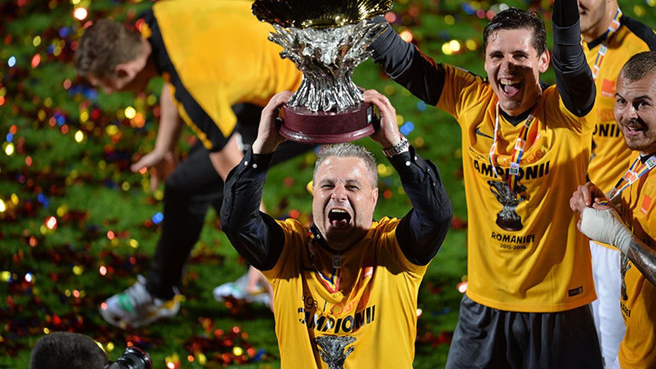 Șumudică și-a făcut planul pentru sezonul următor: "Suntem foarte aproape de a semna cu doi jucători din străinătate!" Antrenorul Astrei vrea și doi jucători din Liga 1