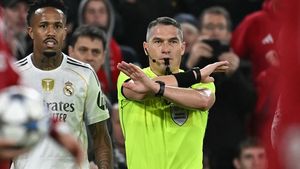 Ce decizie a luat Istvan Kovacs la Liverpool - Real Madrid, în Liga Campionilor! Jucătorii au rămas mască după ce românul a revenit de la monitorul VAR