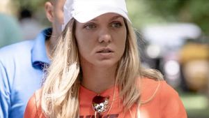 Simona Halep sfidează Agenția pentru Integritatea Tenisului înaintea procesului de dopaj! Apariție ultra-curajoasă și un mesaj în stil sicilian: „Oriunde mergi, ia asta cu tine!" FOTO