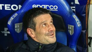 Juca la Parma și câștiga mai mult decât un doctor la început de drum, dar a renunțat la fotbal pentru a face Medicina. Povestea inedită a fundașului remarcat de Chivu