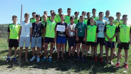 Viitorul sună bine în fotbalul ieșean! Medalii pentru CSM Poli și Didi Junior la două turnee internaționale organizate sub Tâmpa