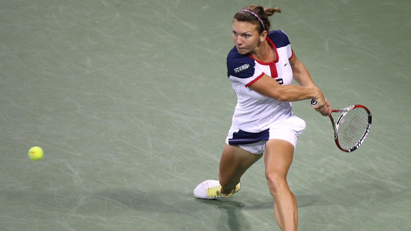 Halep, de neoprit. Românca e în finală la New Haven, după ce a învins-o pe "Regina" turneului, Caroline Wozniacki