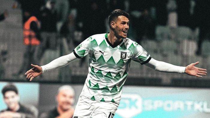 Atacantul ales de Mircea Lucescu pentru naturalizare, tunul de pe piața transferurilor încercat de Dan Şucu. Rapid, negocieri cu Raul Florucz