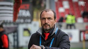 UTA, fără nici o presiune a rezultatului în „fieful" Craiovei lui Mititelu, Napoli vrea să închidă și el conturile în acest sezon