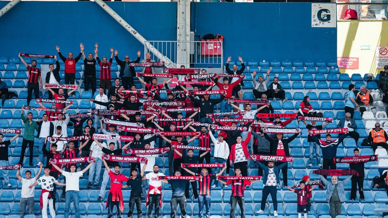 Fanii lui Gaziantep lansează bomba! Meciul cu Eyupspor ar fi fost trucat. Nici Rădoi nu a scăpat