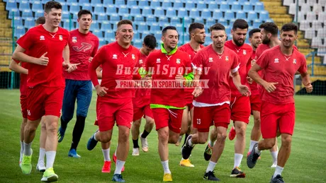 FC Buzău s-a reunit sub comanda lui Cristian Pustai, cu lotul de la SCM Gloria Buzău. Jucătorul nou surprins la prima ședință de pregătire