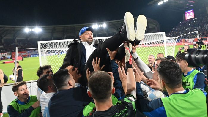 Florin Maxim a avut nervi de fier la loviturile de departajare dintre Corvinul Hunedoara și Oțelul Galați! Dezvăluirile antrenorului după ce a câștigat Cupa României: „Nu am simțit nimic! Am avut încredere deplină în Lefter”. VIDEO