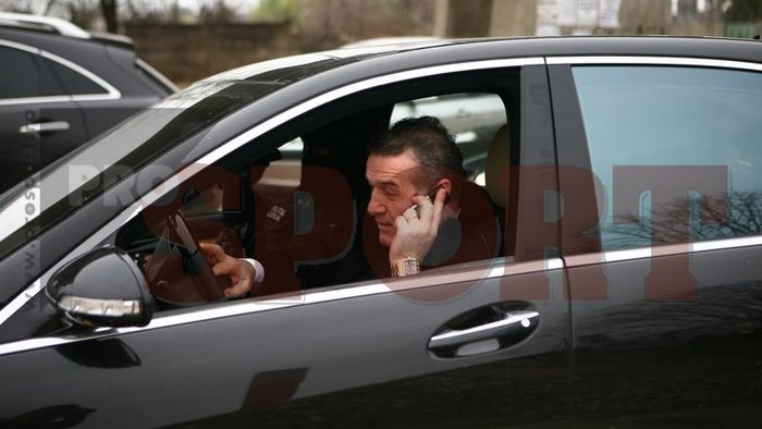 Becali a fost pus sub urmărire penală pentru lipsire de libertate!**