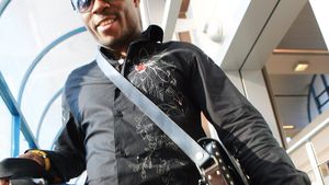 Adafemi a semnat cu Rapid